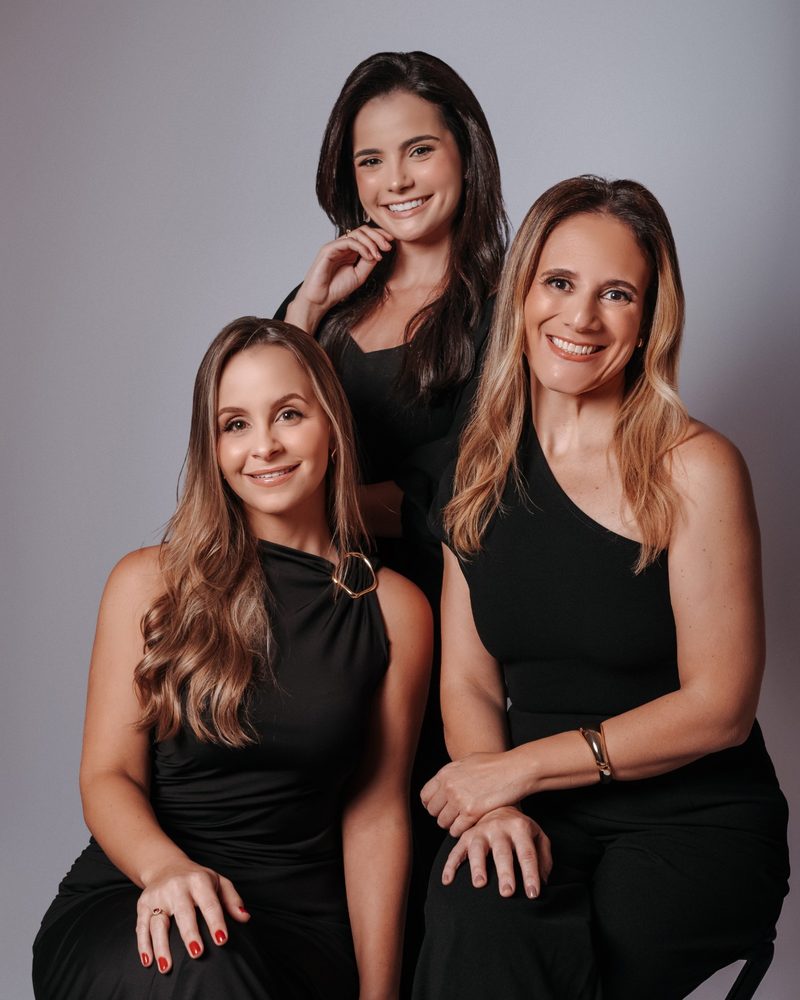 As sócias Mariana, Wagna e Adriana, em estúdio.